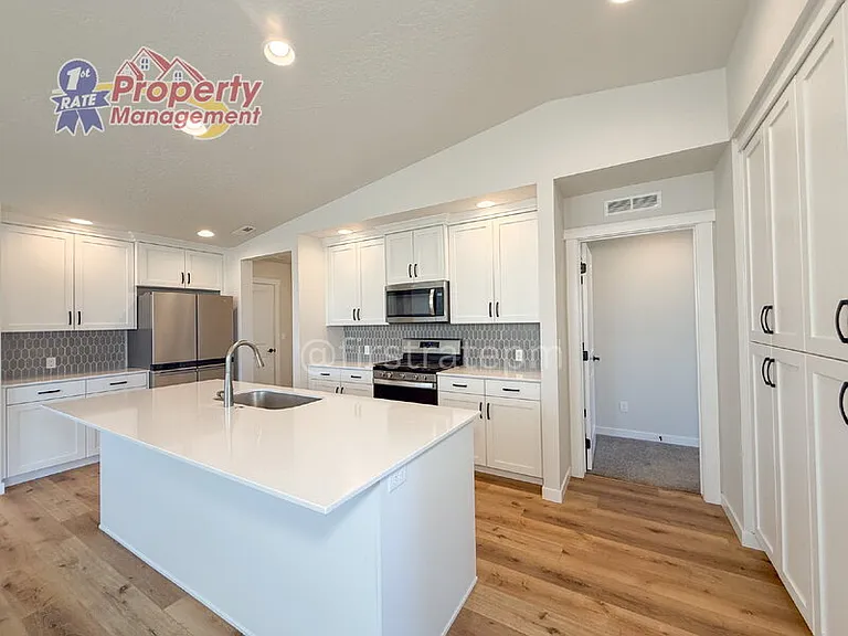 4186 S Solaris Ave — Photo 9