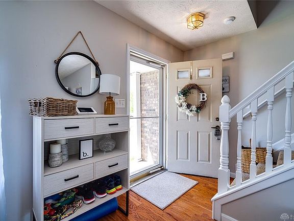 5th image of 68 Nickell Ct