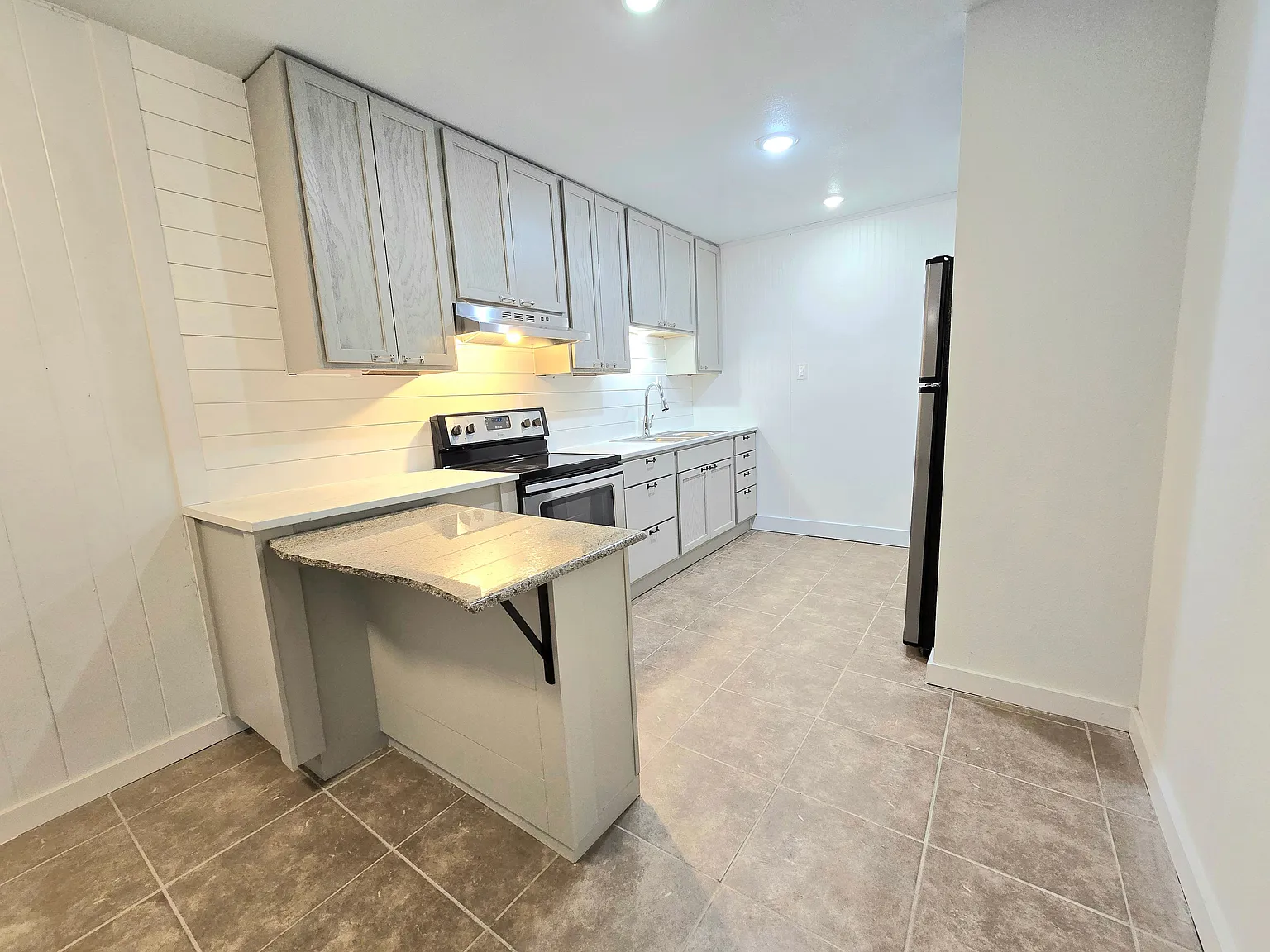 Spacious 1-Bedroom Apartment All Bills Included + Wifi — Photo 3