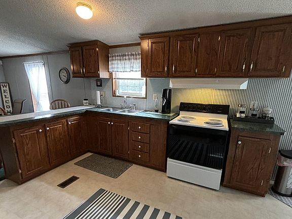 3rd image of 254 Ah Clements Rd