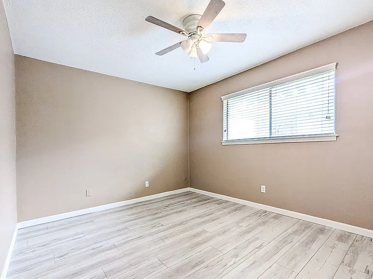 5220 Antha St — Photo 21