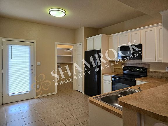 5th image of 2230 Breezy Dr