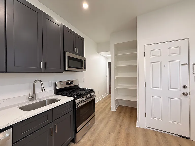 44-46 Farley Ave #2 — Photo 7
