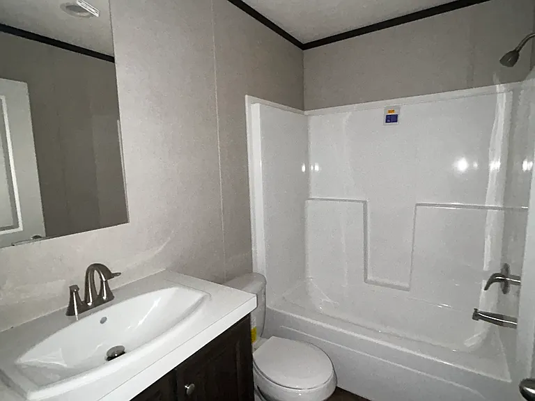 2207 W Macarthur Rd #11 — Photo 5