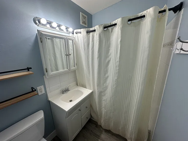 705 Palisade Dr #1 — Photo 9
