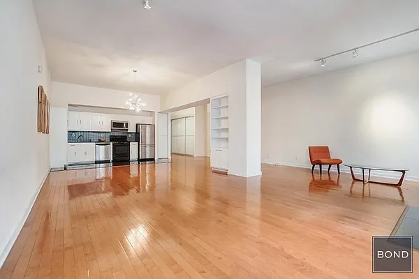 Rented by Bond New York | media 9