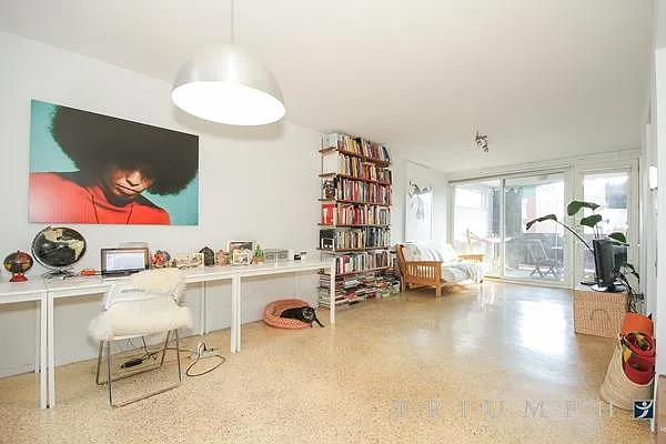 Sold by Triumph Property Group | media 9