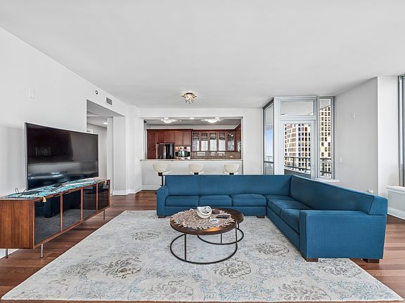 5th image of 600 N Lake Shore Dr APT 1805