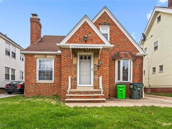 4945 E 110th St, Garfield Heights, OH 44125