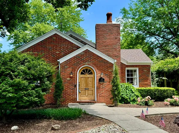 310 S Cordova Court, Springfield, MO 65802
