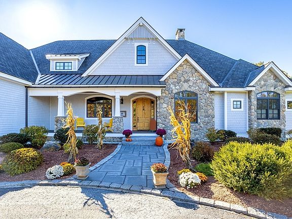 3rd image of 210 Indian Hill Rd