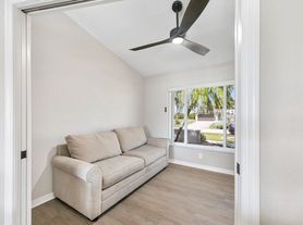 27 Bunker Ter, Rotonda West, FL