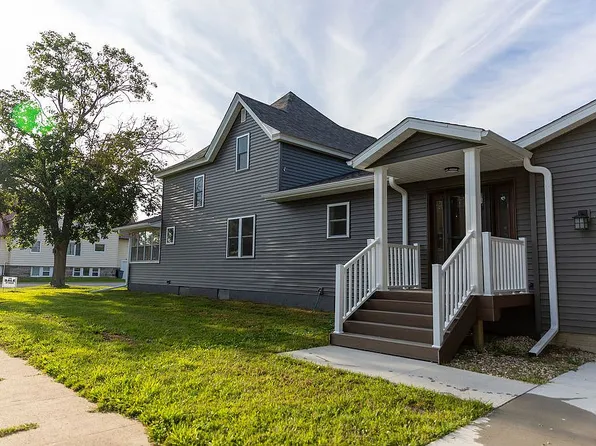 338 2nd St, Dike, IA 50624
