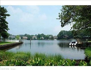 2nd image of 1241 Crystal Lake Cir
