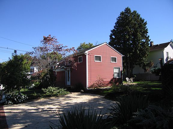 Triple wide driveway