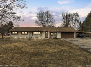 11039 Bendix Dr, Goodrich, MI 48438