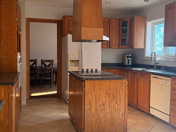 2nd image of 2086 Solina Rd