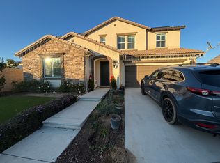 3525 Robinwood Ave, Clovis, CA 93619