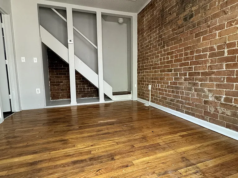 512 W Fillmore St #3 — Photo 2