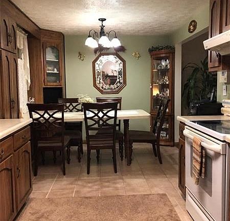 3rd image of 233 Partridge Dr