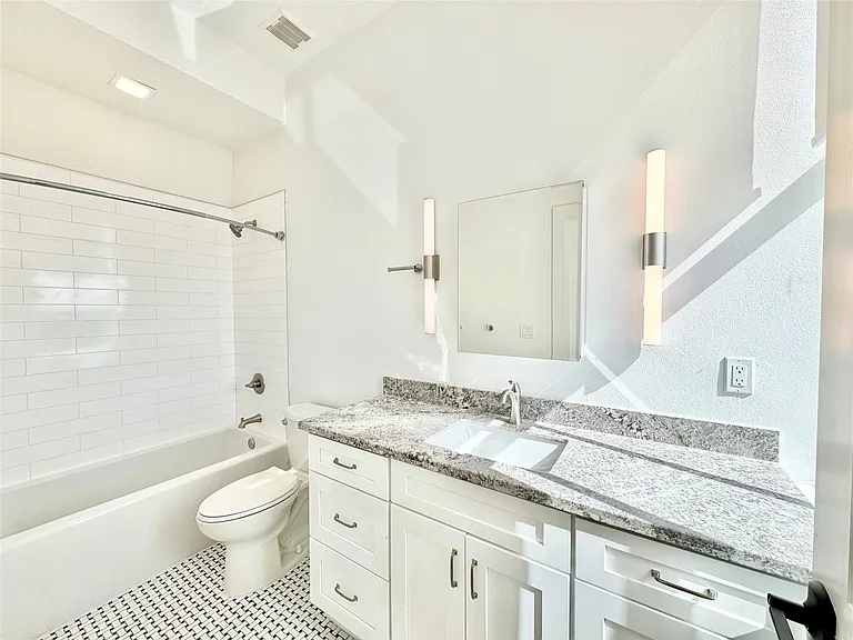2102 Mechanic St #305 — Photo 16