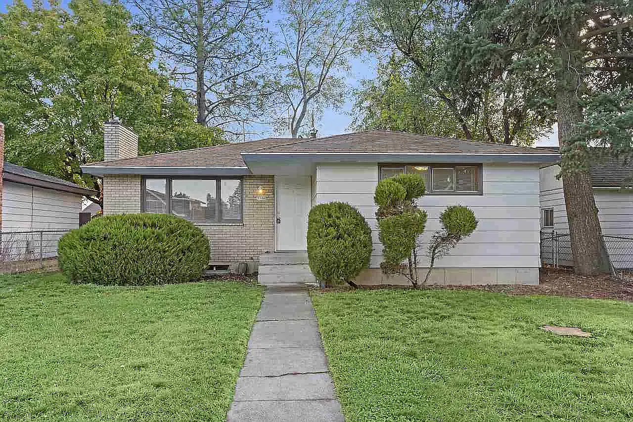 4 bed, 2162 sqft, $2,150 — Photo 1