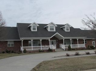 2210 W 14th St, Hastings, NE 68901