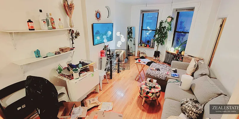 Rented by ZealEstate Group Inc | media 1