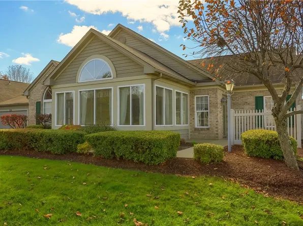 1021 Springfield Ct, Renfrew, PA 16053