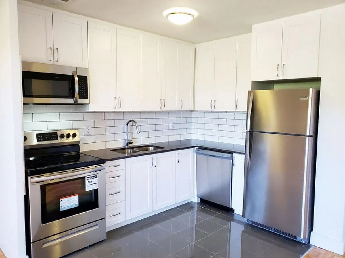 10 Garfella Dr — Photo 2