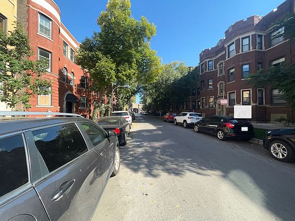 5th image of 712 W Cornelia Ave