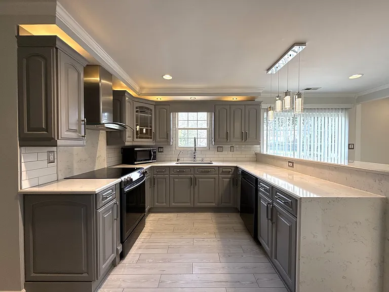 7318 Connan Ln — Photo 10