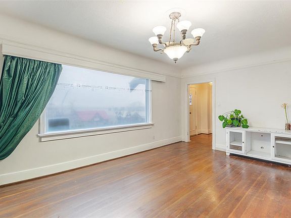 3rd image of 3259 3rd Ave