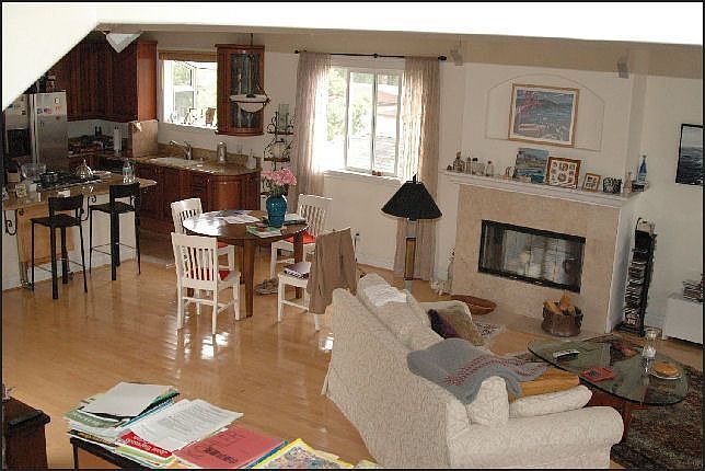 living room / dining room