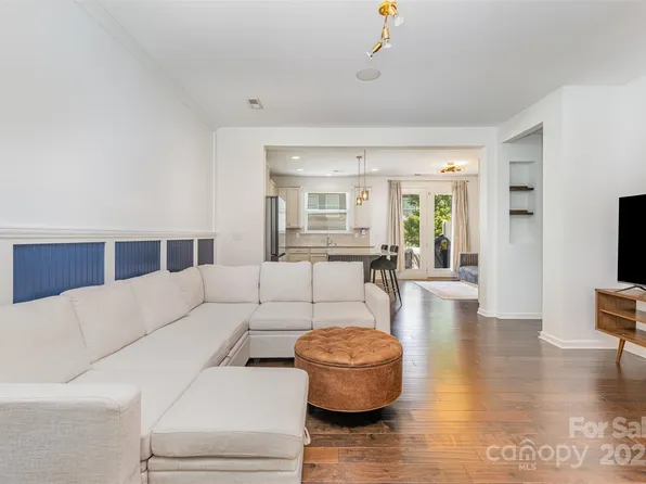 7325 Dulnian Way, Charlotte, NC 28278