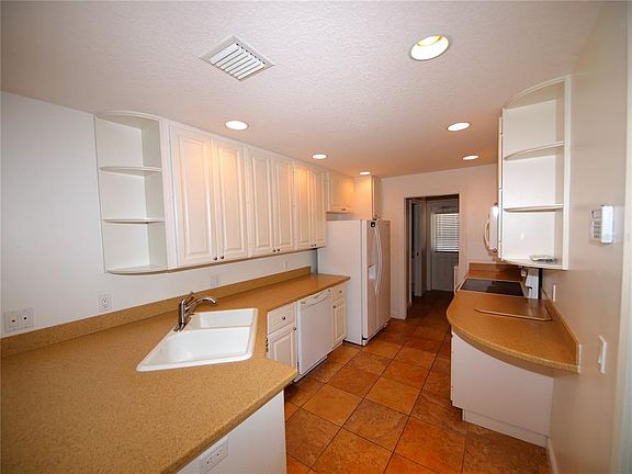 3rd image of 5975 Giardino Ln