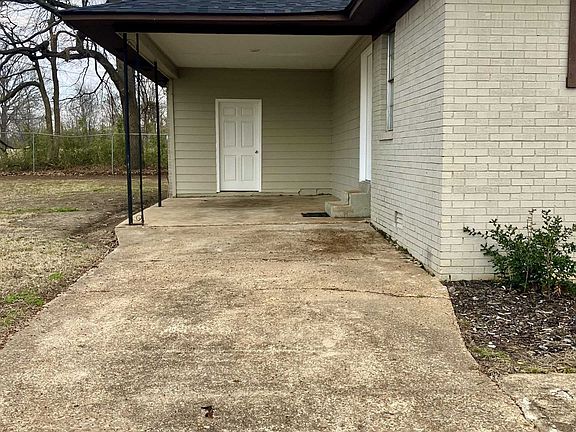 4th image of 417 Fleming Dr