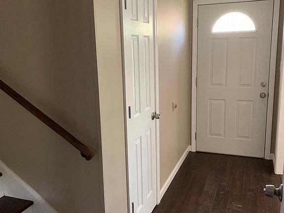 2nd image of 2203 Ridgewood Rd