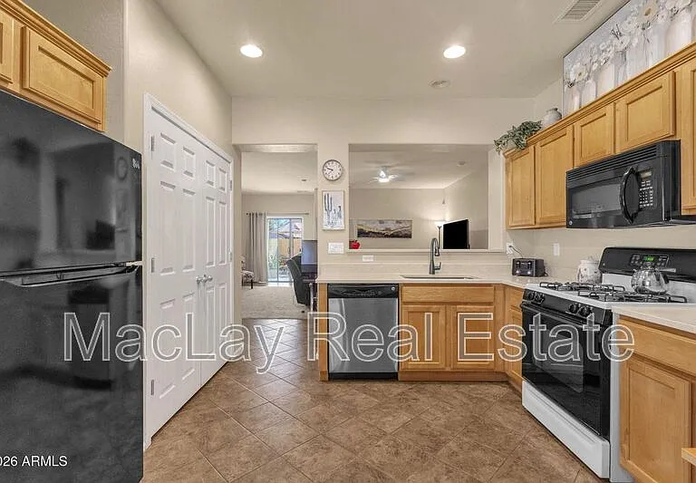 18337 N Soft Wind Dr — Photo 11