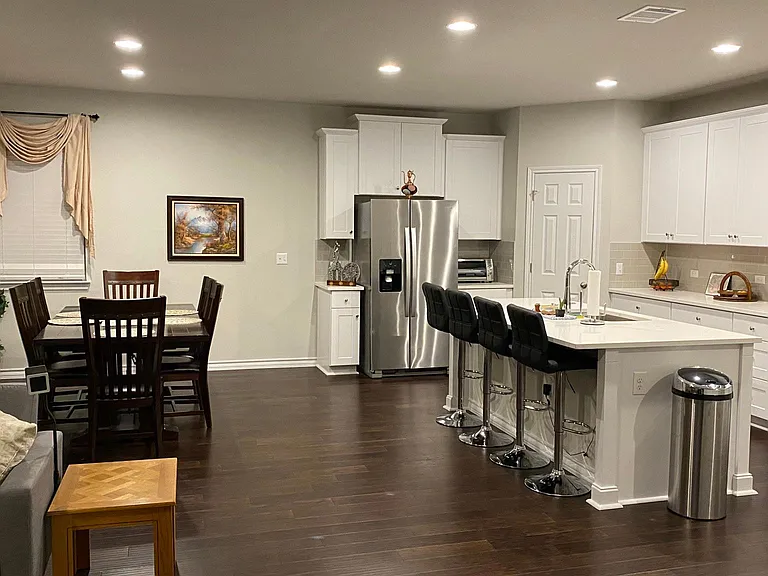 Dining Room/Kitchen Island