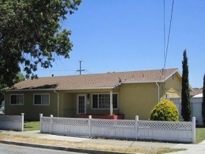 6458 George Ave photo 1