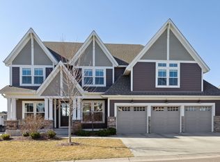 74 Rapp Farm Ln, North Oaks, MN 55127