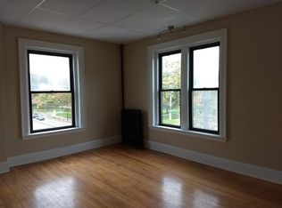 94 Park Ave APT 9, Portland, ME 04101