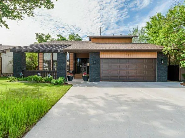 181 N Huntington Park, Drumheller, AB T0J 0Y6