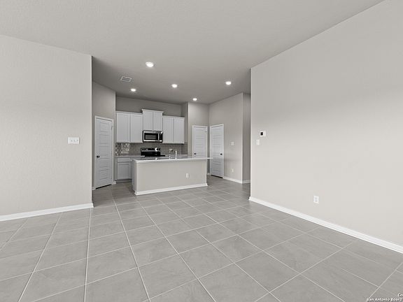 4th image of 113 Pendleton Cove