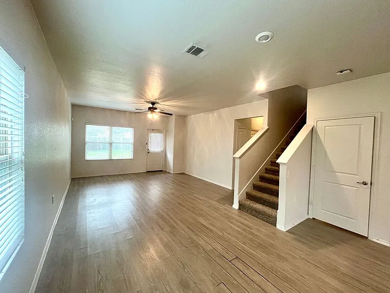 6011 Travis Smt — Photo 12