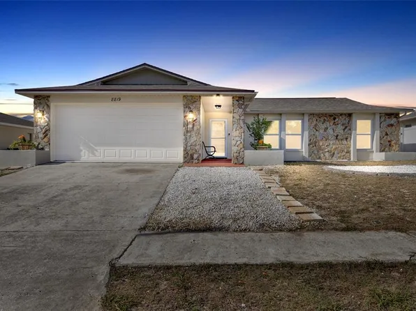 8819 Woodmont Ln, Port Richey, FL 34668
