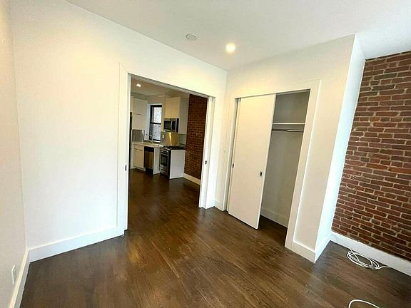4th image of 442 10th Ave #4F