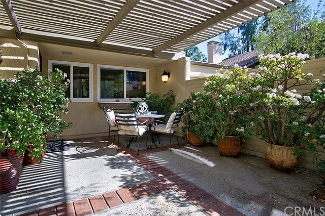 Private courtyard entry leads home!