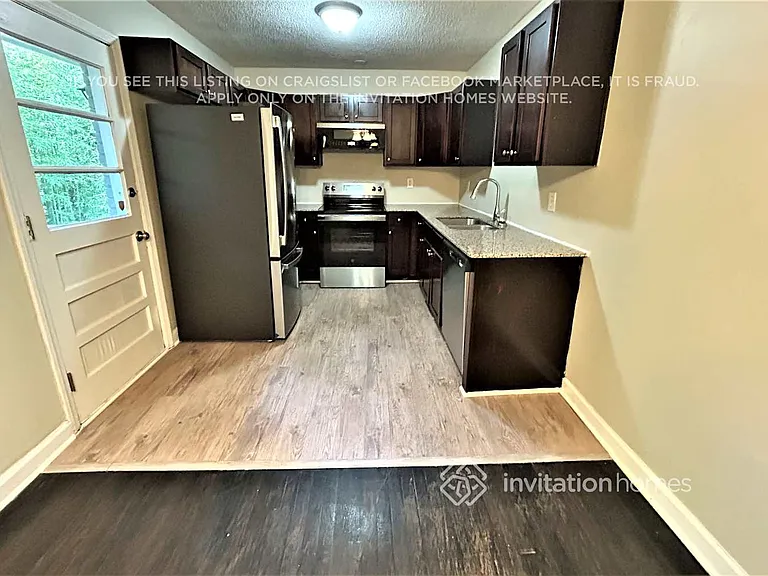 2751 Flagstone Dr SE — Photo 7